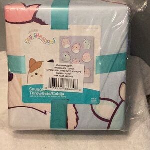 Squishmallows Pastel Throw Blanket